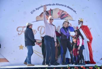 ¡Feliz Día de Reyes! Miles de niños ahomenses disfrutan de la tradicional rosca en el Palacio Municipal