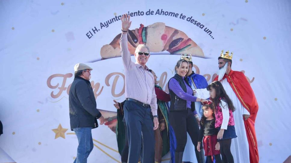 ¡Feliz Día de Reyes! Miles de niños ahomenses disfrutan de la tradicional rosca en el Palacio Municipal