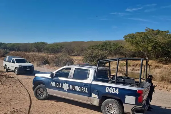 Ejecutan a un hombre cerca del canal San Lorenzo en Culiacán Ejecutan a un hombre cerca del canal San Lorenzo en Culiacán