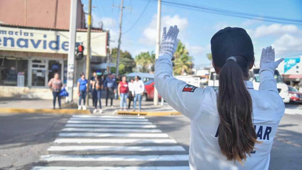 Inician las clases y también el caos vial; llama Tránsito municipal a tomar precauciones