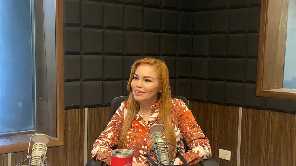 Paola Gárate en el estudio de Luz Noticias. FOTO: Luz Noticias