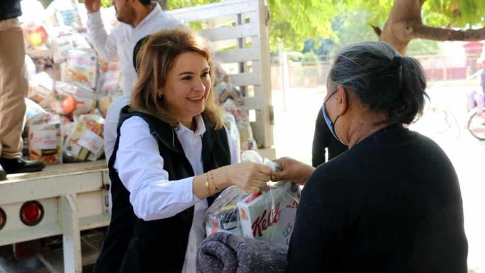 Se reanuda «Abrazando Ahome» para llevar apoyos invernales a familias de comunidades y colonias