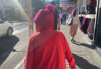 ¡Abrigos y chocolate caliente! Así amanecen culiacanenses ante las bajas temperaturas 