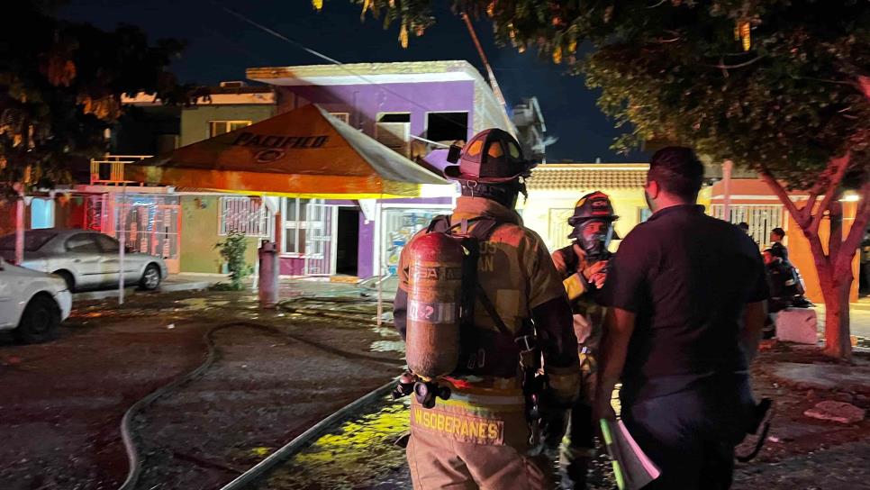 Tronaba cuetes para espantar murciélagos y provoca incendio en una casa en Mazatlán