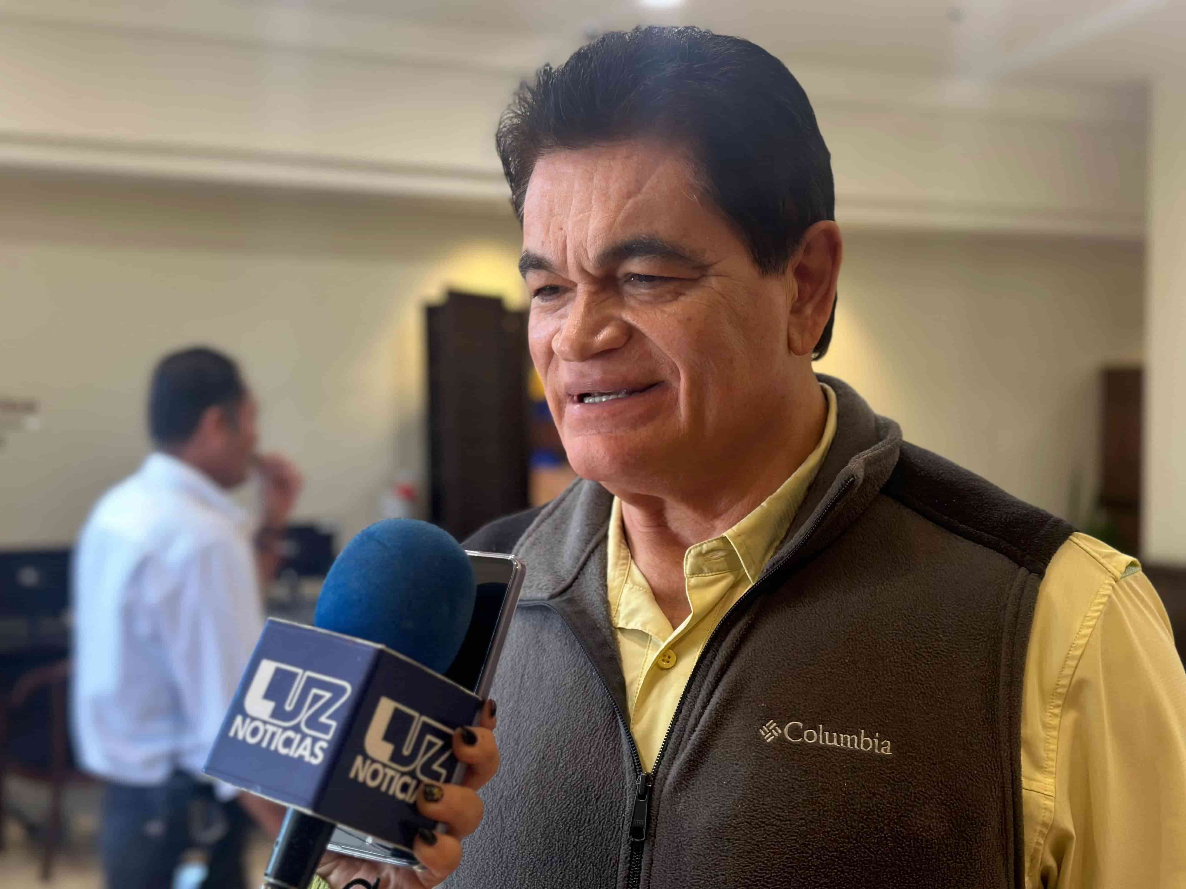 Finalmente, respecto a la lista de candidatos de Morena, Malova señaló que la reelección de Vargas Landeros es un reconocimiento del partido hacia su trabajo como político.