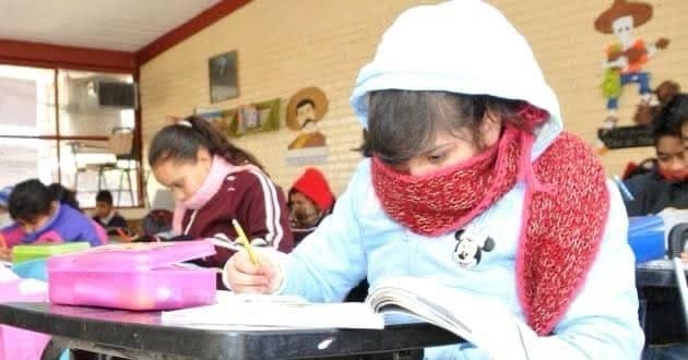Agregó que el reporte del primer día apunta a que un 98 por ciento del alumnado sí asistió a clases, por lo que la inasistencia habría sido mínima.