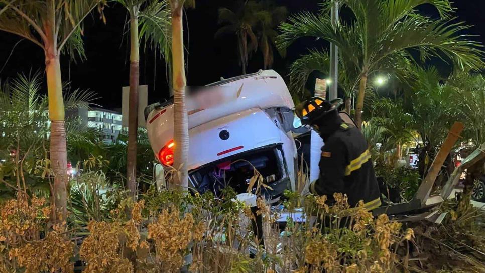 Accidente vial en Sábalo-Cerritos de Mazatlán deja seis personas lesionadas