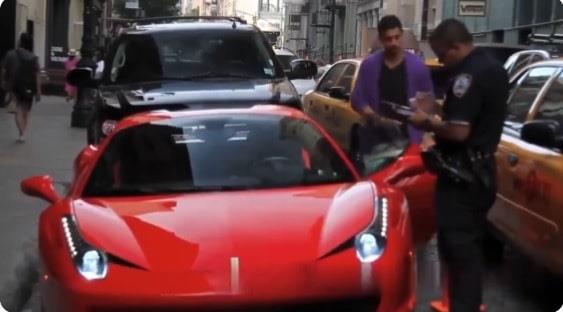 Propietario de un Ferrari atropella a policía en Nueva York y así fue su arresto |VIDEO