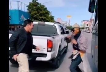 «Travieso» Arce se echa un round en calles de Sonora |VIDEO