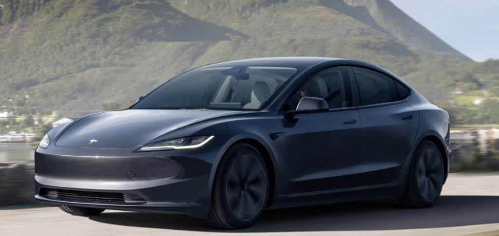Elon Musk presume al mundo su mejorado Tesla Model 3