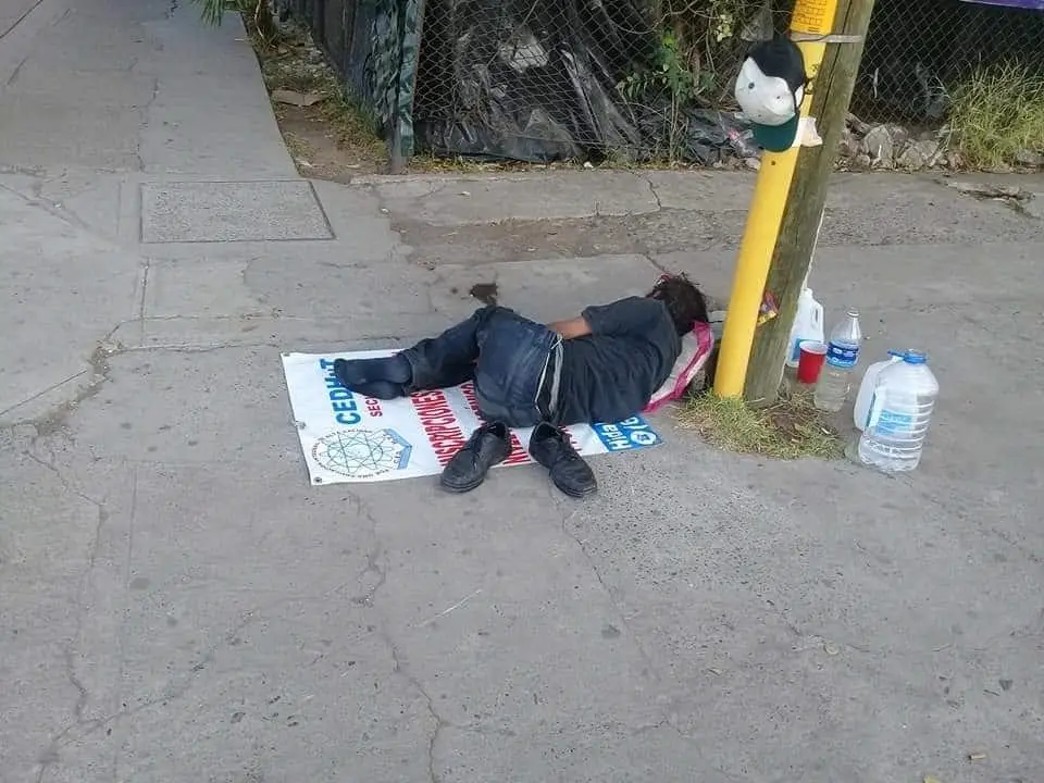 Precisó que la primera acción del programa consistirá en la rehabilitación de posibles adicciones, seguida de la reinserción social.