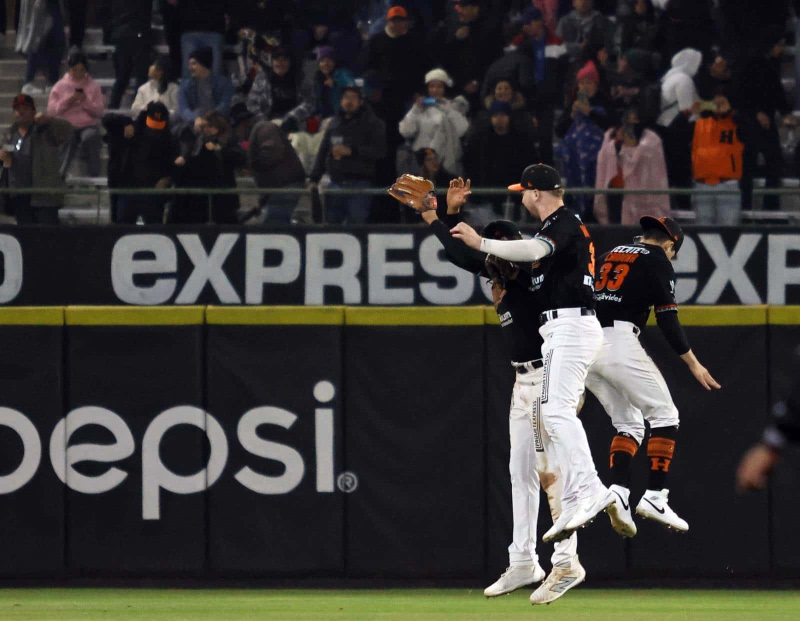 Naranjeros está a dos victorias de pasar a la final. FOTO: Liga ARCO Mexicana del Pacífico