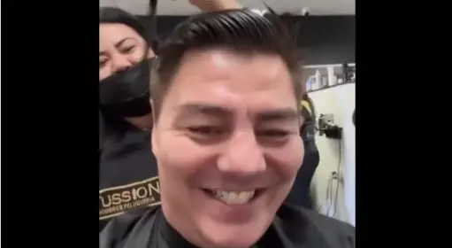 El candidato a diputado federal siempre en contacto con sus seguidores.