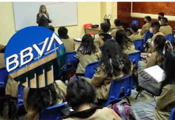 BBVA ofrece becas de 2 mil pesos mensuales para estudiantes; aquí los requisitos