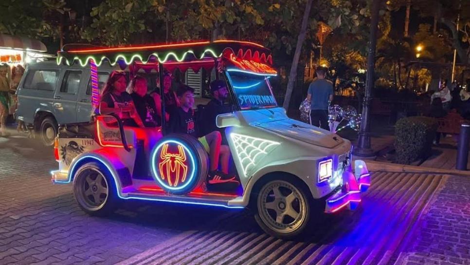 Pulmonías iluminadas, la nueva moda del transporte en Mazatlán