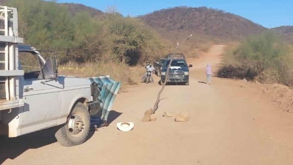 Localizan a un hombre asesinado a balazos en Los Batequis, Choix, muy cerca del límite con Sonora