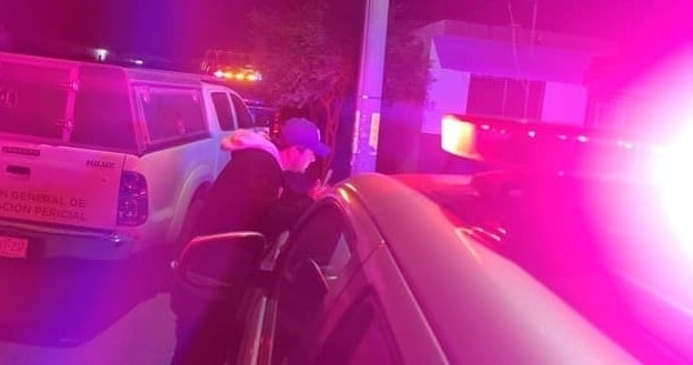 Al final el cuerpo fue retirado del lugar y llevado al Semefo.