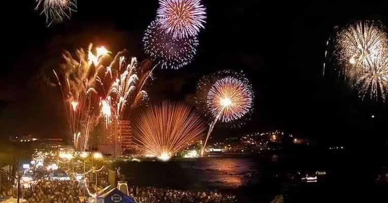 La «quema del mal humor» forma parte de las tradiciones mazatlecas. FOTO: Cortesía