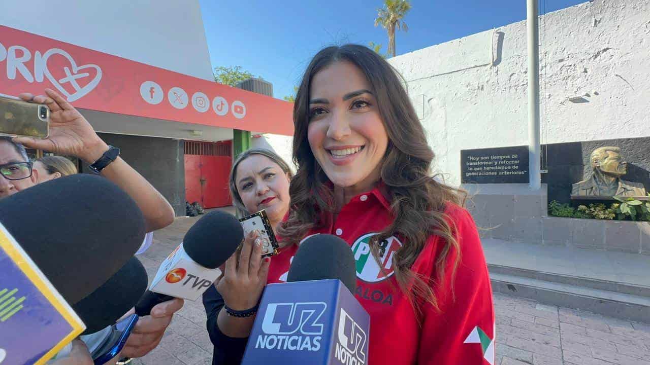 Durante su registro en el PRI Sinaloa le pidió a los militantes la confianza para que la apoyen en esta contienda electoral.
