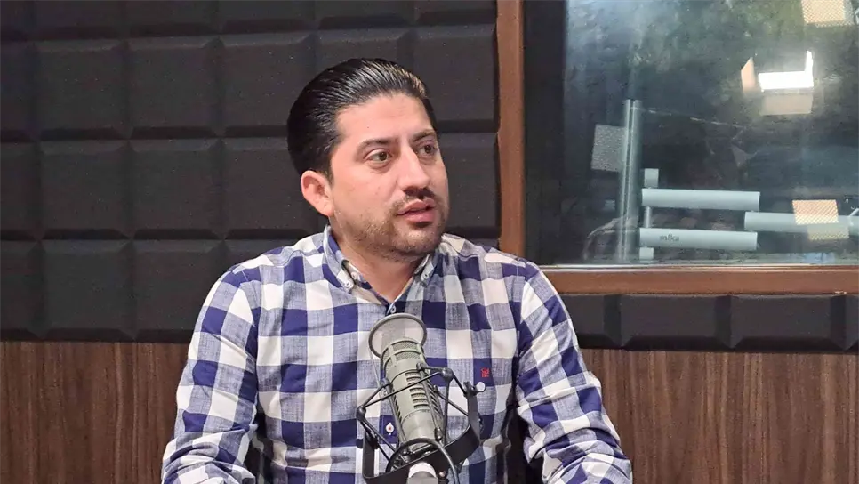 Omar López Campos en el estudio de Luz Noticias. FOTO: Eduardo Bórquez