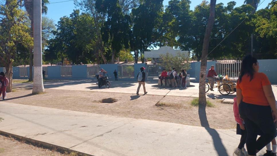 Tras pelea de estudiantes en Los Mochis, padres acusan a Seguridad Pública de maltrato