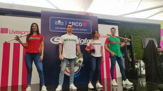 Venados o Naranjeros ya tienen listos sus uniformes para la justa caribeña en Miami.