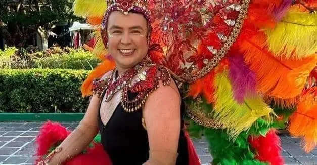 El carismático influencer es el amplio favorito para llevarse la corona del Rey de la Alegría.