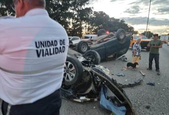 Volcadura por la carretera a Navolato deja 6 lesionados