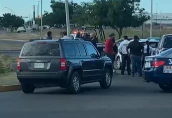 Con minutos de diferencia se registran dos choques en Avenida del Delfín en Mazatlán 