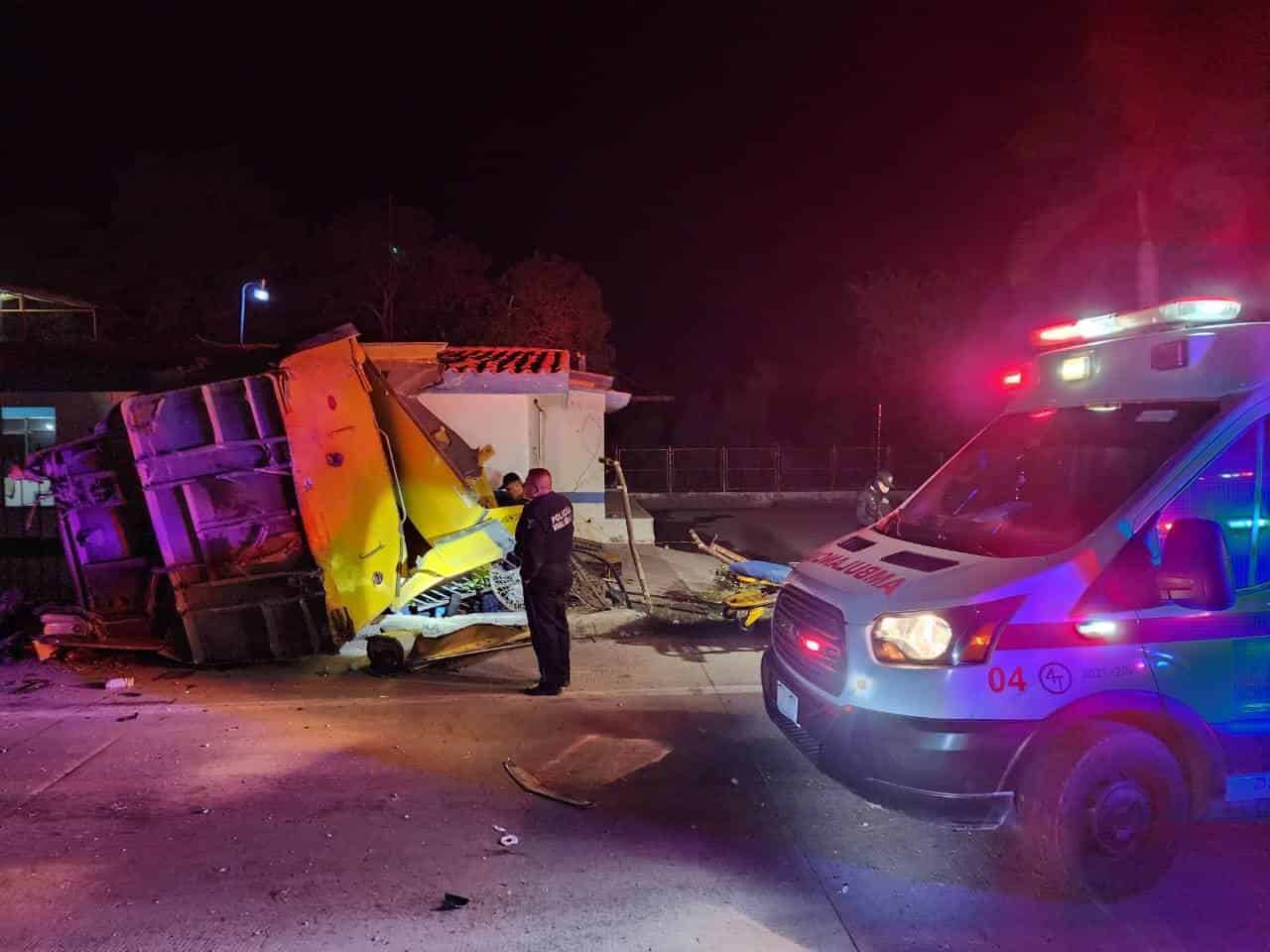 El accidente sucedió en la carretera de Los Mochis a Topolobampo. FOTO: Cortesía.