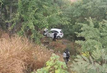 Pareja cae desde 8 metros de altura en su vehículo en La Costerita, en Culiacán