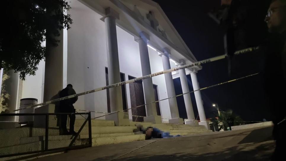 Asesinan a un joven afuera del templo de Santa Cecilia en Culiacán