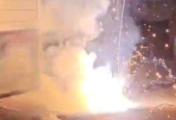 Choca contra un poste y provoca apagón en Pradera Dorada, en Culiacán