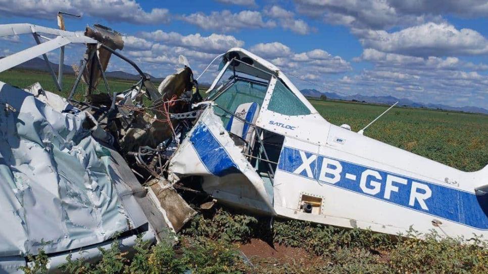 Piloto se salva de milagro tras desplomarse la avioneta en la que fumigaba en el Municipio de Sinaloa