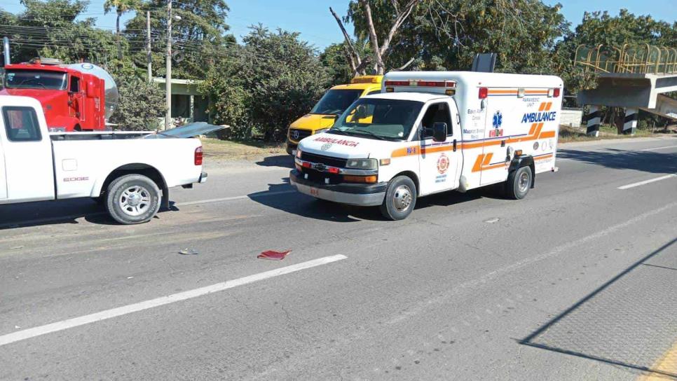 Carambola en la carretera México 15 ocasiona caos vial en Mazatlán Carambola en la carretera México 15 ocasiona caos vial en Mazatlán