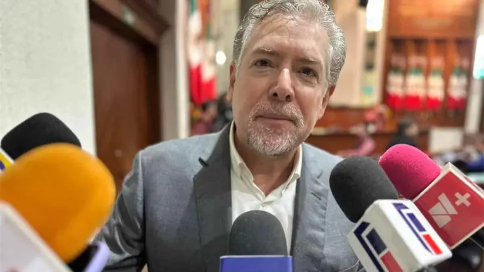 Cuén puede ser diputado pluri por el PRI y presidente del PAS a la vez: Luis de la Rocha 