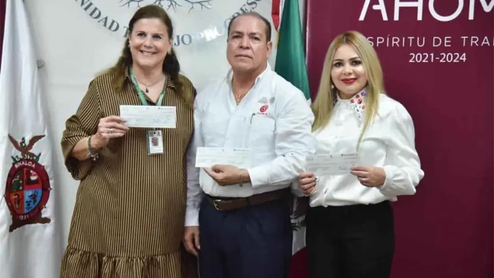 Alumnos de ICATSIN y CECATI en Ahome reciben becas técnicas