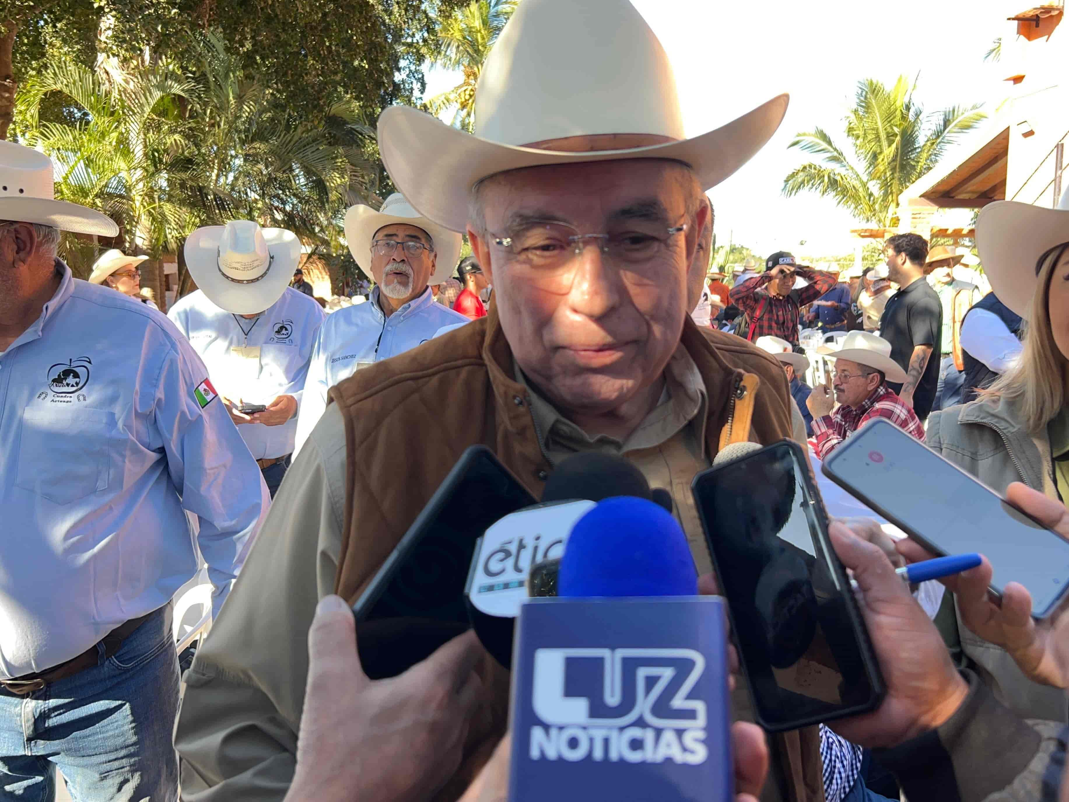 Aunque no proporcionó una cantidad exacta, aseguró que se brindarán los recursos requeridos para garantizar la grandeza del Carnaval Internacional de Mazatlán.