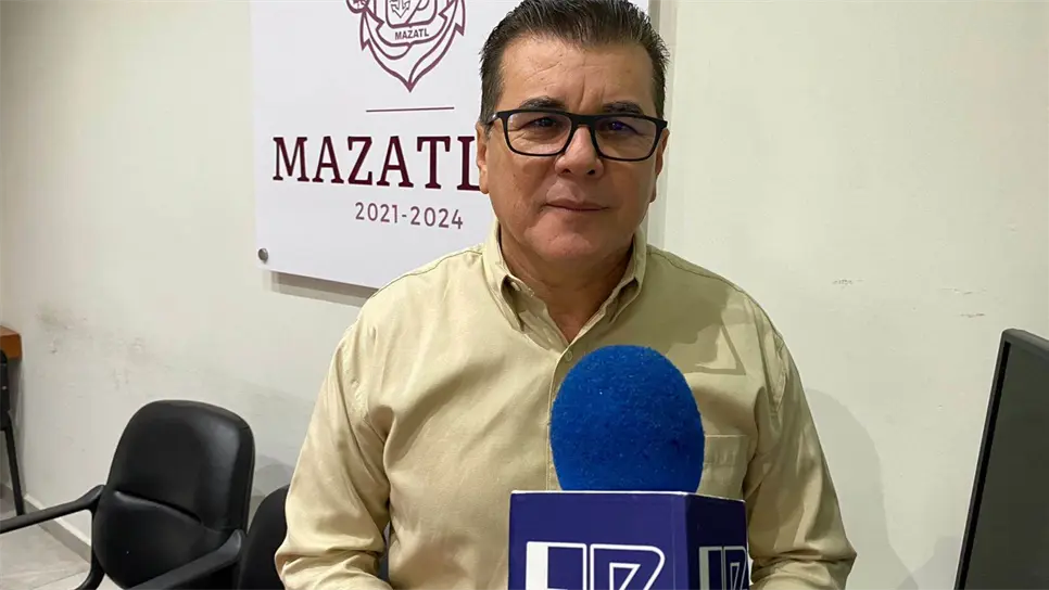 El Alcalde añadió que se contempla la posibilidad de distribuir alrededor de 10 mil lentes gratuitos en Mazatlán.