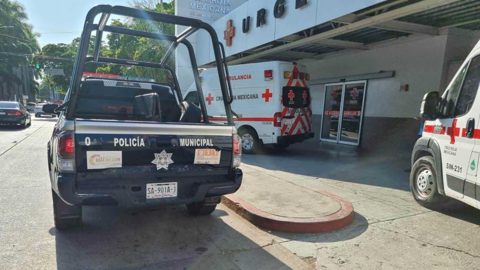 Hombre llega con una herida de bala en la mano a Cruz Roja de Culiacán