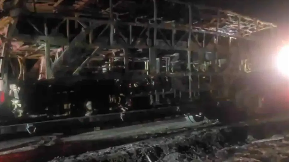 La trágica situación dejó un impacto significativo en la infraestructura vial, por lo que se insta a los conductores a ser cautelosos al transitar por el área afectada.