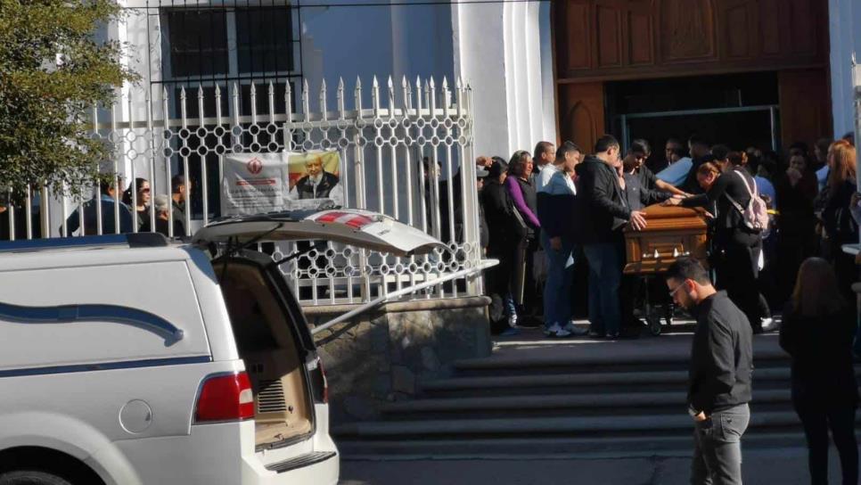 Dan el último adiós a Perla Yazmín y Elián Javier, abuela y nieto víctimas del camionazo en Elota