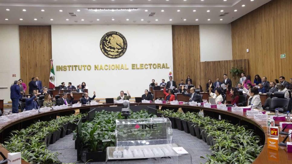 Propuestas de reformas de AMLO no modifican el actual proceso electoral: INE