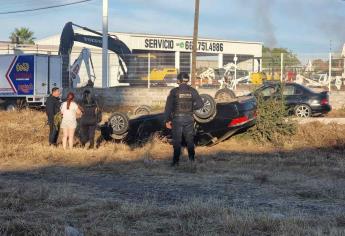 Una mujer vuelca sobre La Costerita en la zona sur de Culiacán