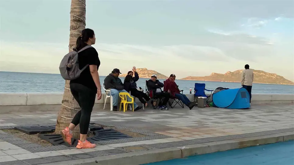 Los campistas que apartaban lugar serán retirados.