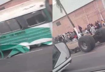 Sin llantas termina un autobús de Culiacán tras accidente