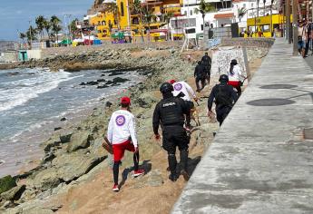 Operativo de seguridad retira objetos peligrosos de Olas Altas previo al Carnaval de Mazatlán