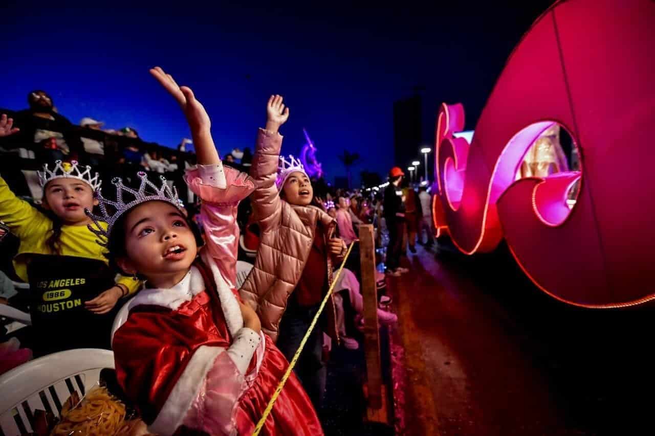 Carnaval de Mazatlán 2024: Así fue el desfile de los carros alegóricos por el Malecón
