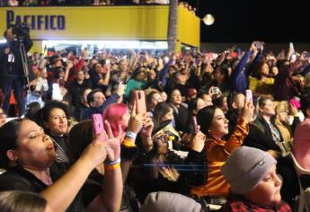 Alta fluencia en Olas Altas durante el lunes de Carnaval en Mazatlán