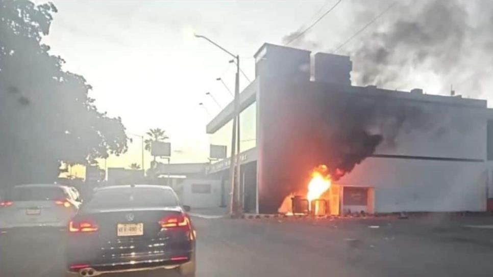Se incendia un contenedor de basura y un transformador por el sector Tres Ríos, en Culiacán